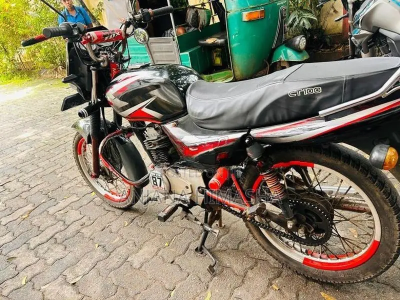 Bajaj CT100 2014