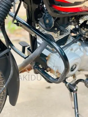 Bajaj CT100 2020