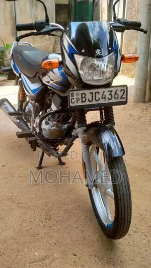 Bajaj CT100 2022