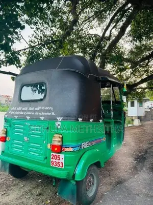 Bajaj RE 1999