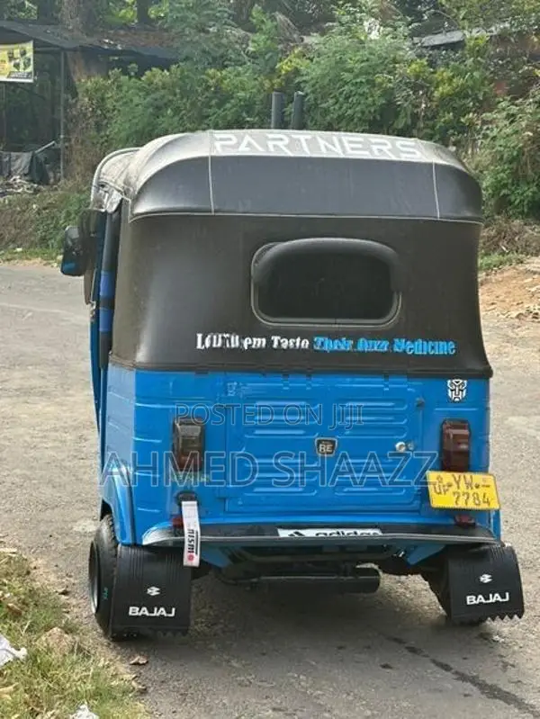 Bajaj RE 2012