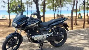 Bajaj Pulsar 150 2015