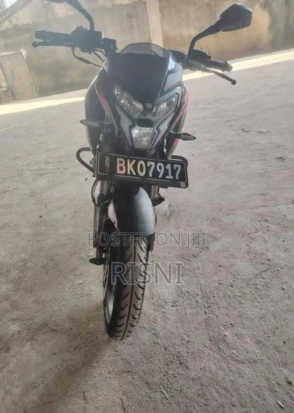 Bajaj Pulsar NS200 2025