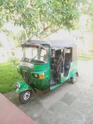 Bajaj RE 2010