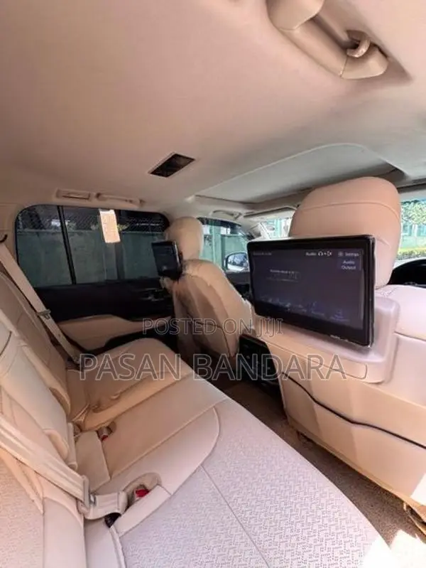 Toyota Land Cruiser 2024