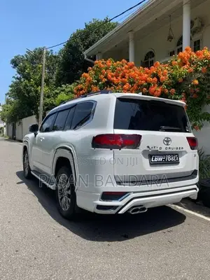 Toyota Land Cruiser 2024