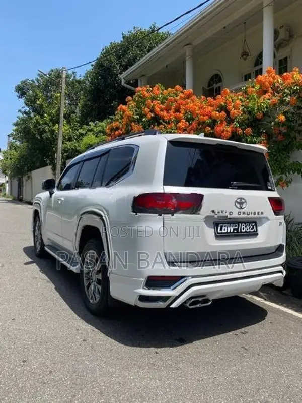 Toyota Land Cruiser 2024