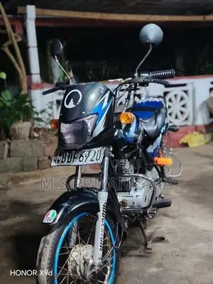 Bajaj CT100 2015