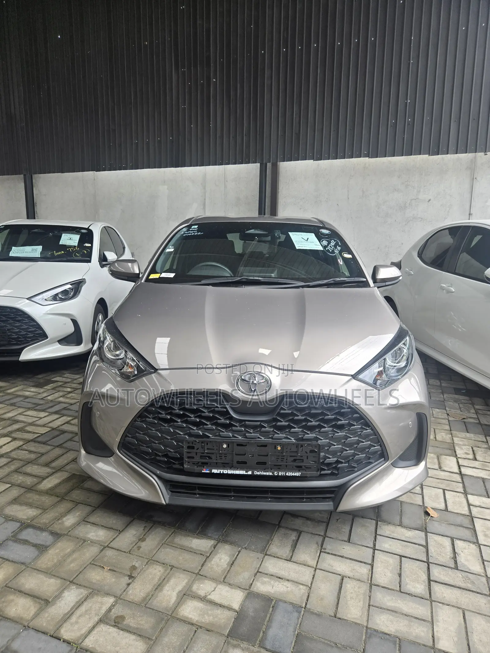 Toyota Yaris 2024 Brown