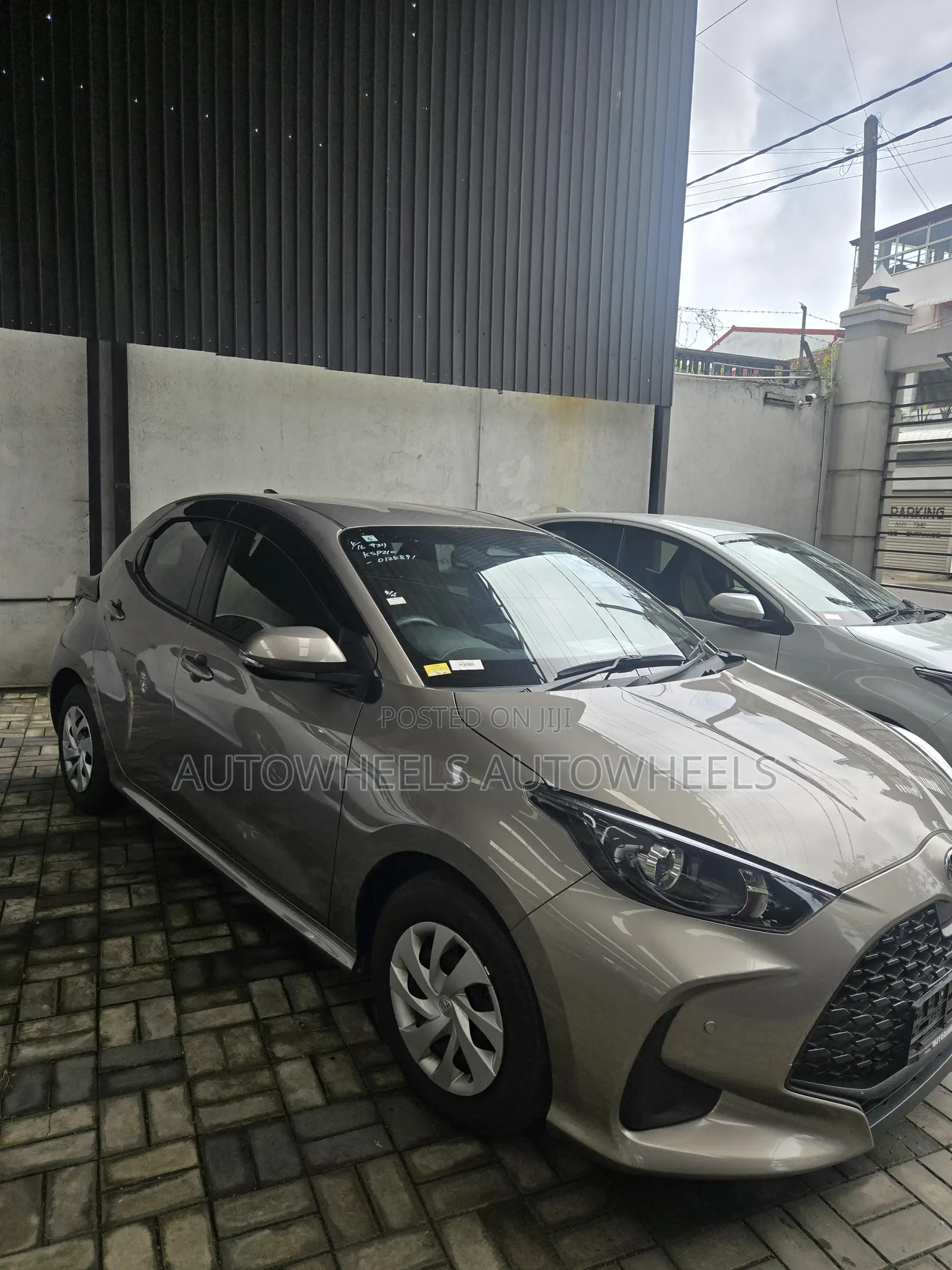 Toyota Yaris 2024 Brown