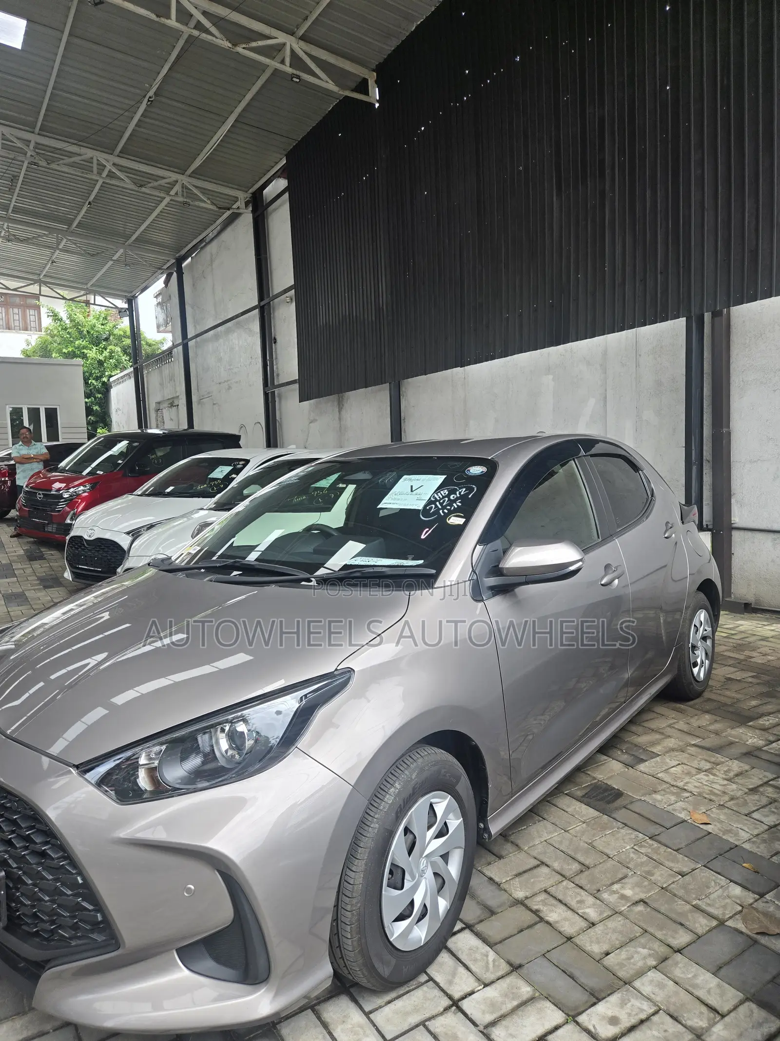 Toyota Yaris 2024 Brown