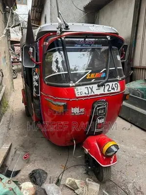 Bajaj RE 2005