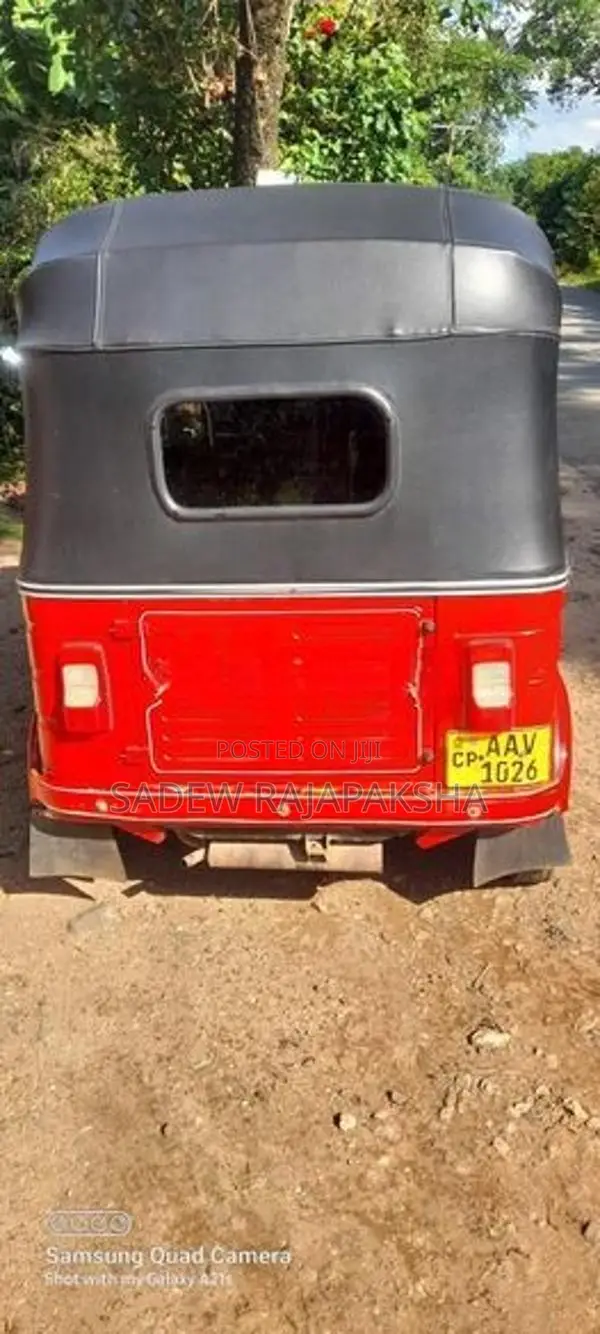 Bajaj RE 2015