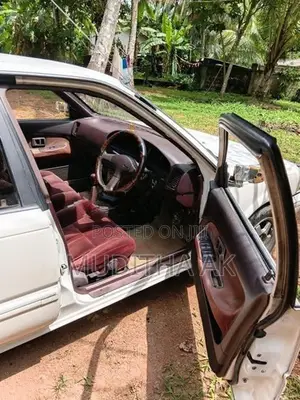 Toyota Corolla 1990