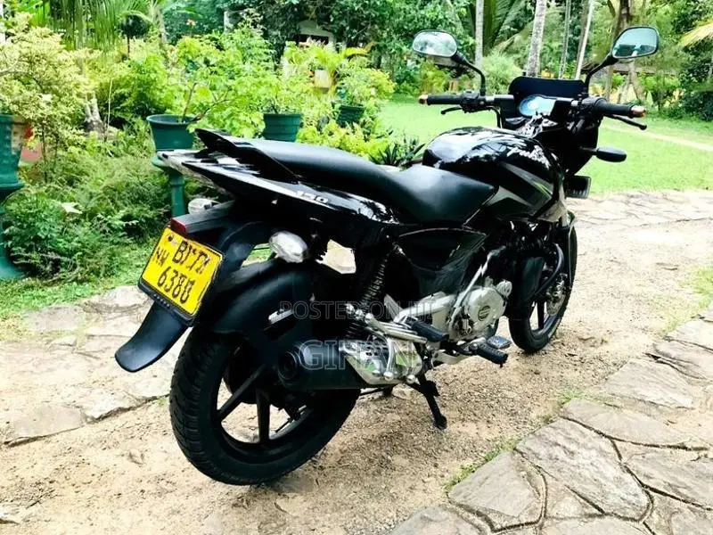 Bajaj Pulsar 150 2015
