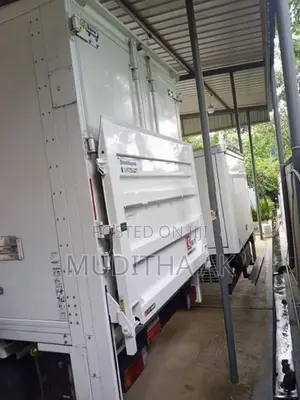 Isuzu Giga Freezer 2016