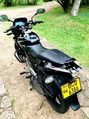 Bajaj Pulsar 150 2015