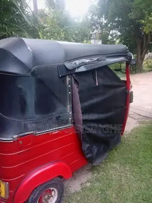 Bajaj RE 2016