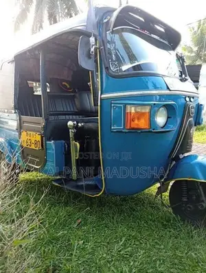 Bajaj RE 4stroke 2012