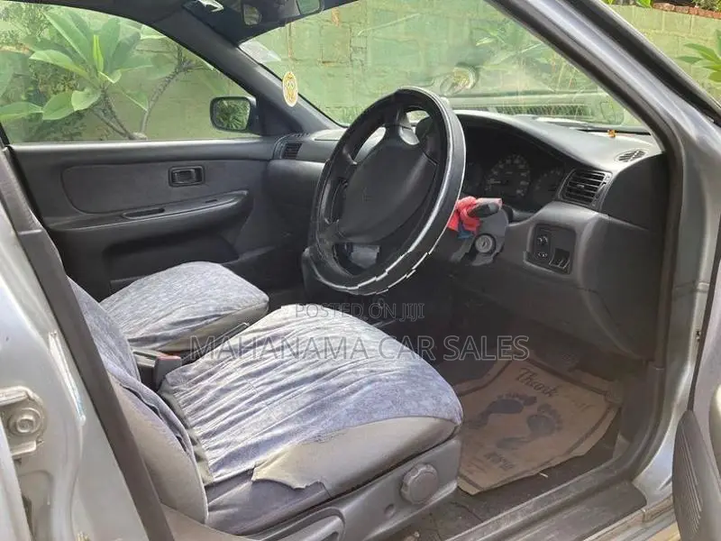 Nissan Sunny SB14 1997