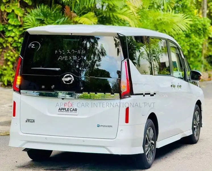 Nissan Serena Highway-StarPremium 2025