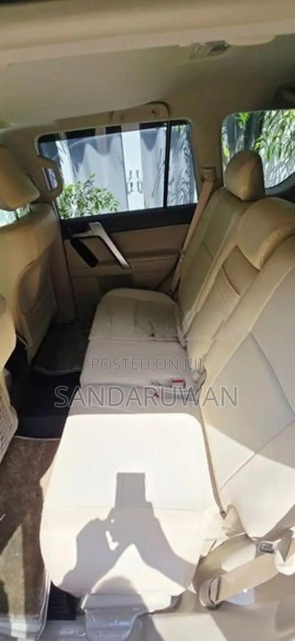 Toyota Land Cruiser Prado TX 2023