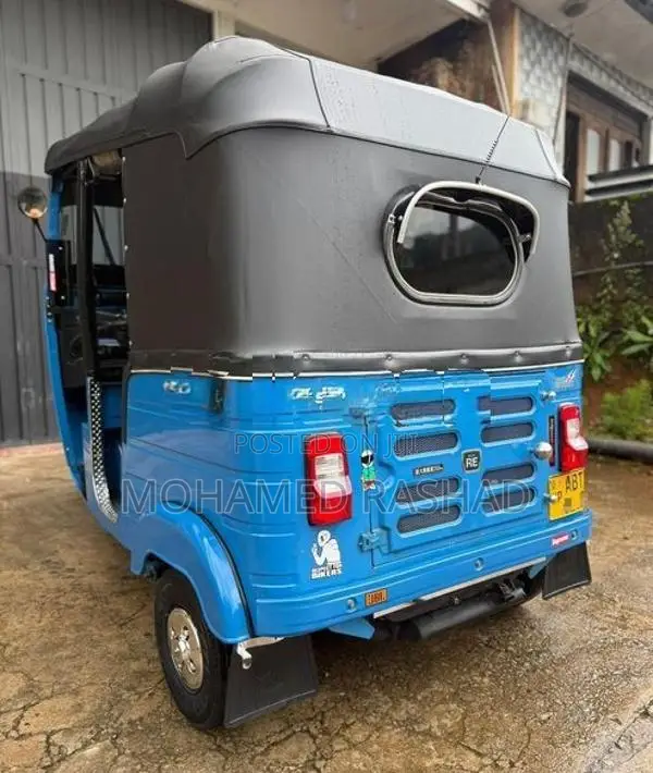 Bajaj RE 206 FL 2019