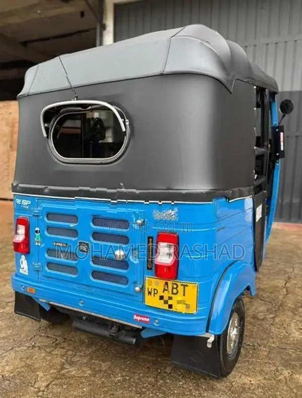 Bajaj RE 206 FL 2019