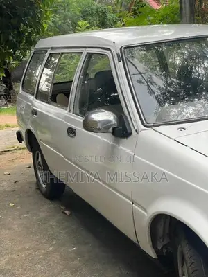 Nissan AD Wagon 1985
