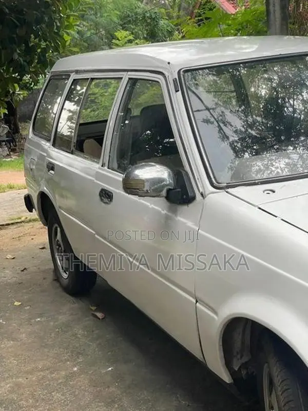Nissan AD Wagon 1985
