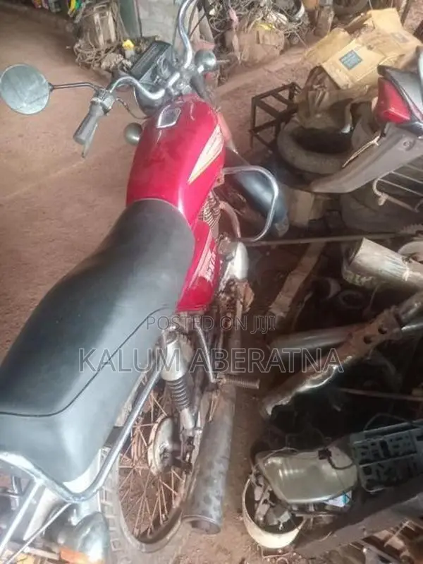 Bajaj Boxer 100 2002