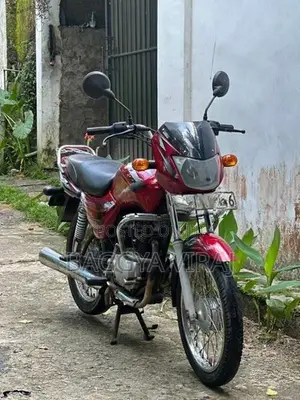 Bajaj CT100 2005