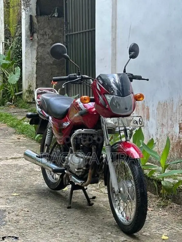 Bajaj CT100 2005