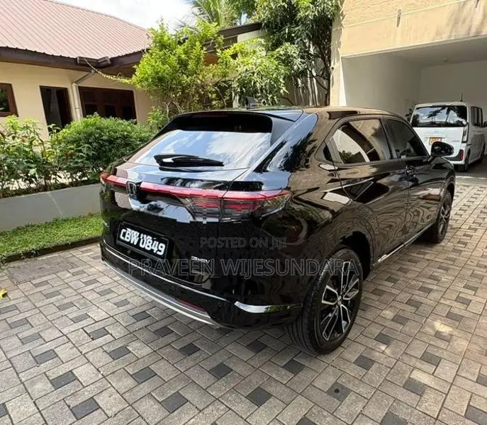 Honda Vezel Z Premium 2025