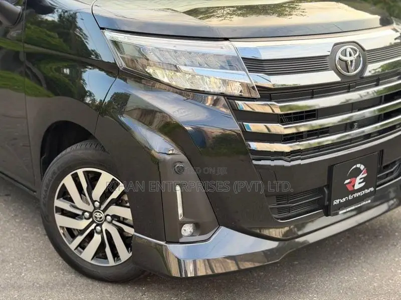 Toyota Roomy Custom G 360 Camera 2024