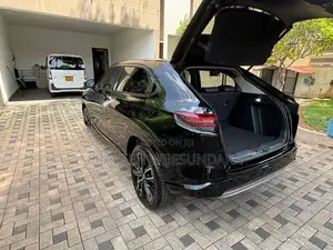 Honda Vezel Z Premium 2025