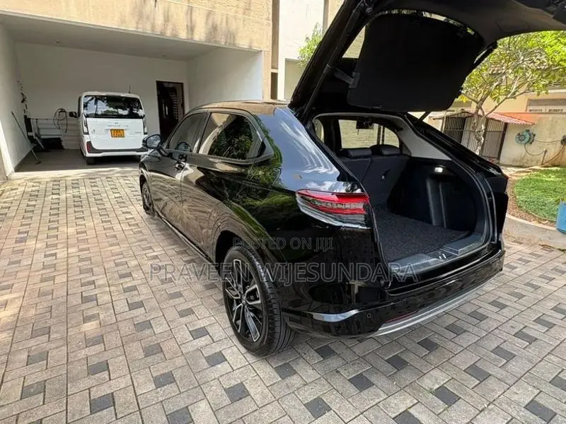 Honda Vezel Z Premium 2025