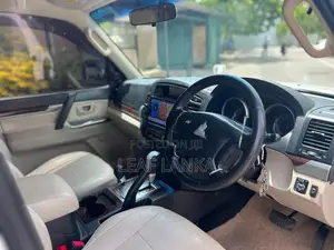 Mitsubishi Montero 2013