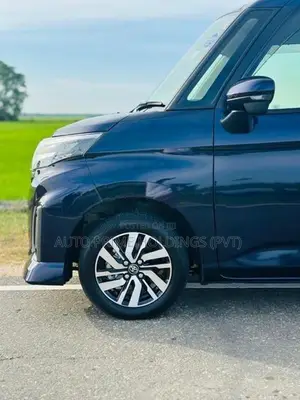 Toyota Roomy Custom G 2025