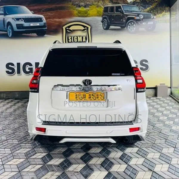 Toyota Land Cruiser Prado 150 TxL 2023