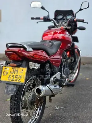 Bajaj Pulsar 150 2004