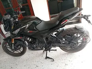Bajaj Pulsar N160 Pulser 160 premium 2026