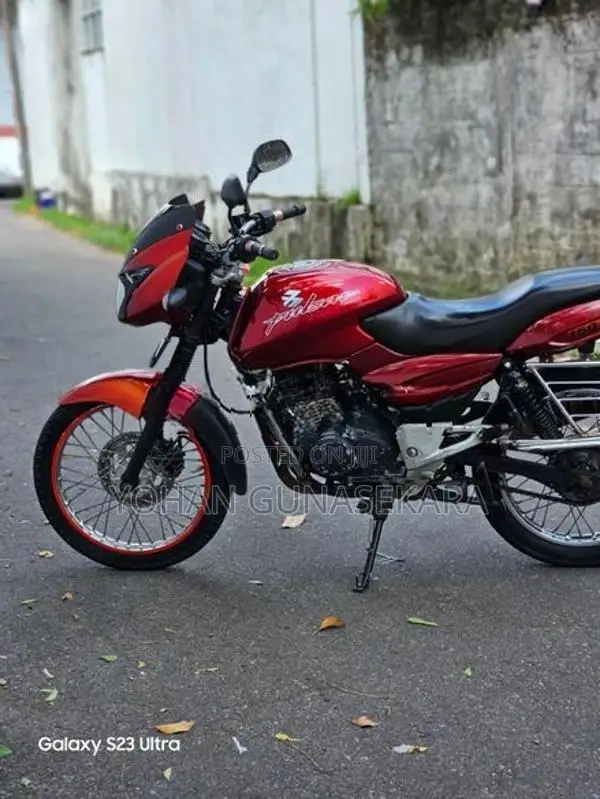 Bajaj Pulsar 150 2004
