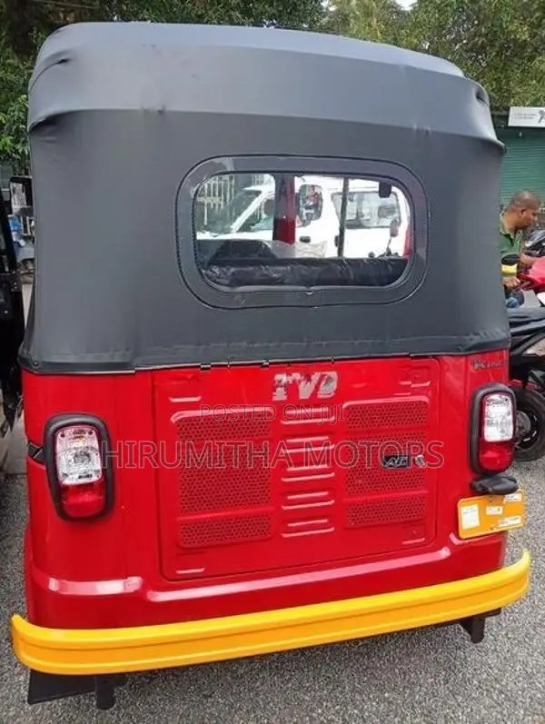 TVS King Three Wheel 2026