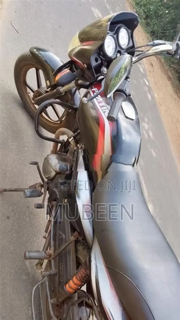 Bajaj Platina 125 2011
