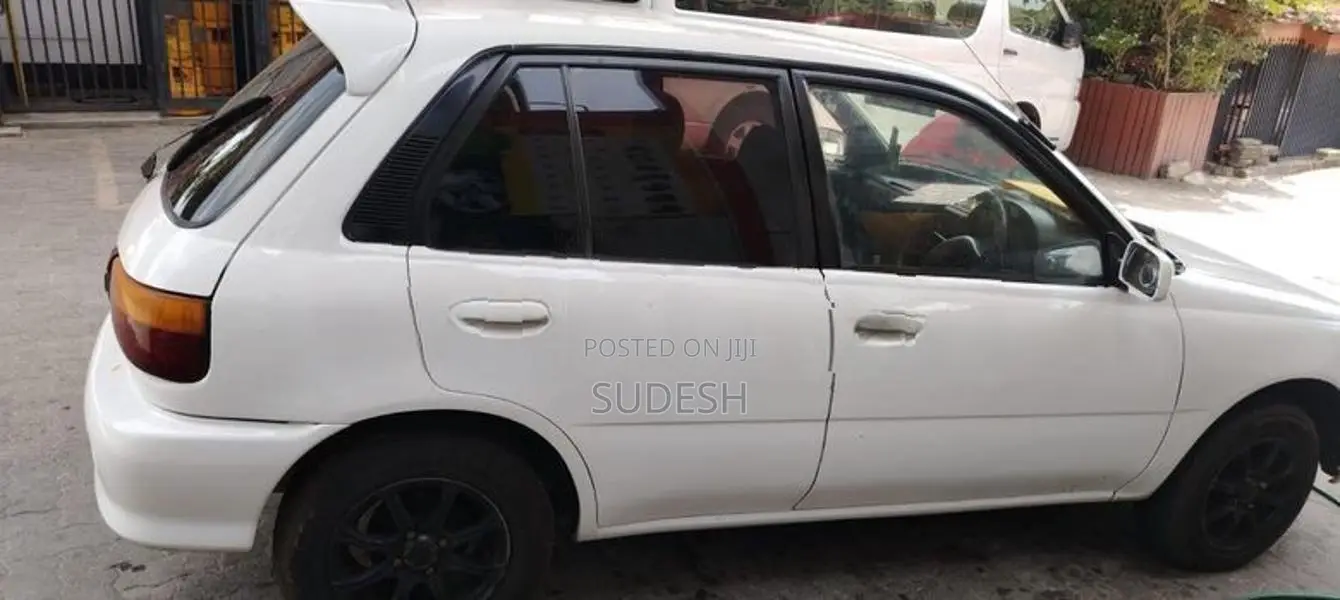 Toyota Starlet EP 82 1997