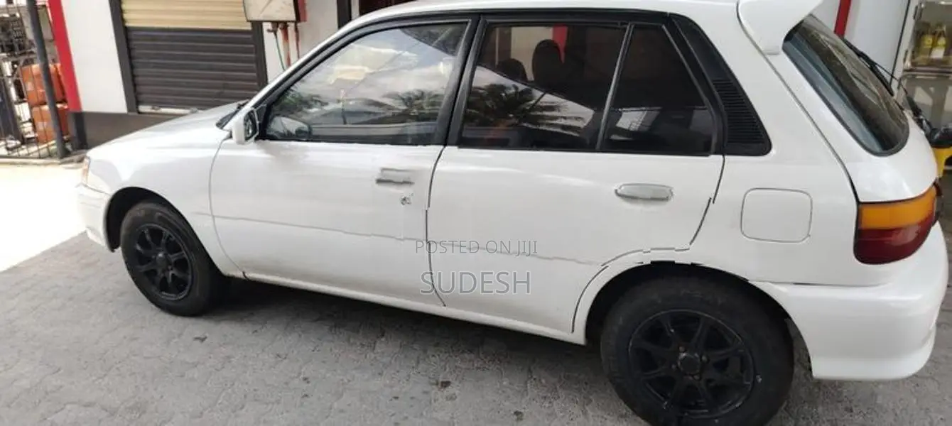 Toyota Starlet EP 82 1997