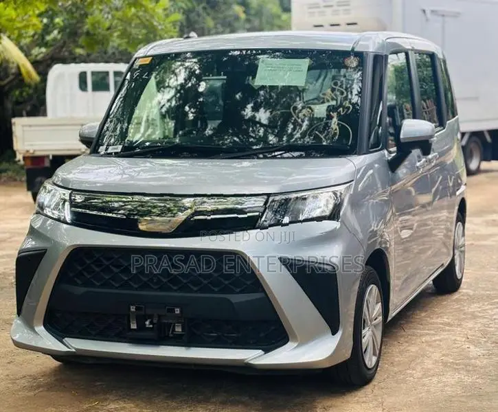 Toyota Roomy 2024