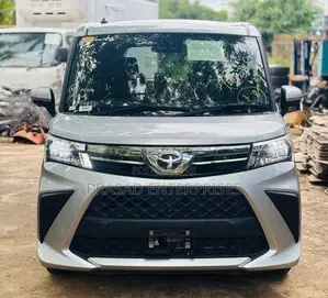Toyota Roomy 2024