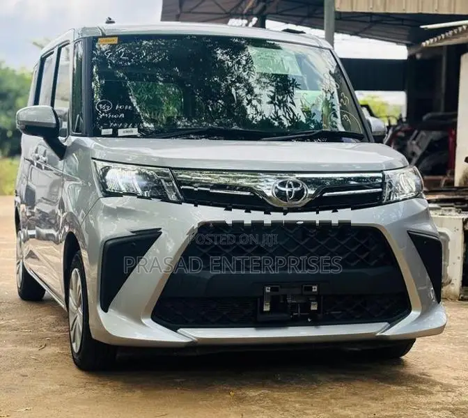 Toyota Roomy 2024